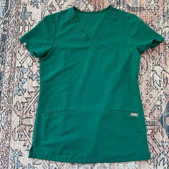 Casma Three-Pocket Scrub Top in Limited Edition Kelly Green XXS Medical Uniform - Picture 4 of 9